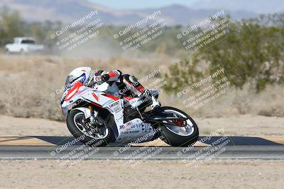 media/Nov-01-2025-CVMA (Sat) [[fc0f7531b8]]/Race 7-Formula Twins-Formula 40 UL/